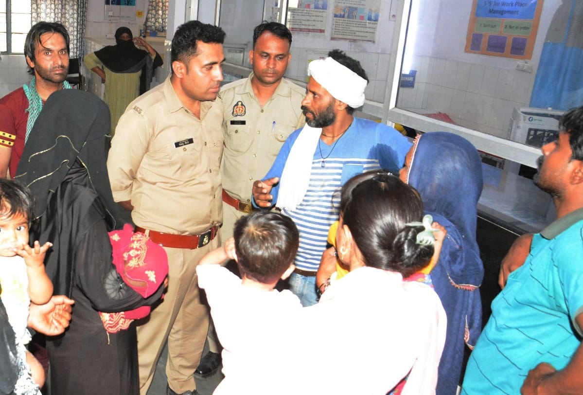 A girl baby has died in Baghpat district hospital during treatment and family members have ruckus