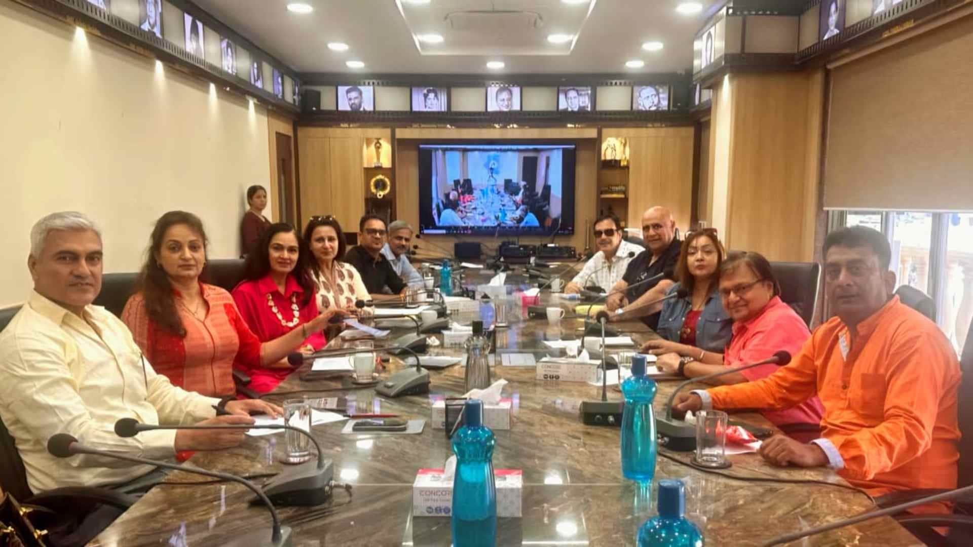 CINTAA Announces its Newly Elected office bearers Poonam Dhillon Upasana Singh Hemant Pandey Punit Issar