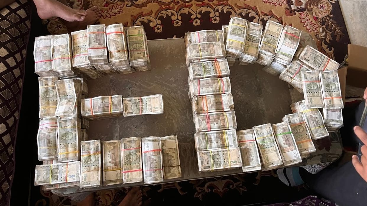 ED conducted fresh searches at five locations today, 1.5 crores were recovered