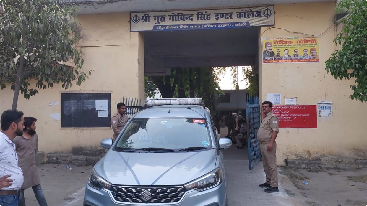 lok sabha election 2024 presiding officer locked the EVM 40 minutes before in Bareilly