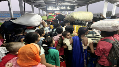 The train by which supposed to go to Ludhiana did not come spent the night waiting at Gorakhpur