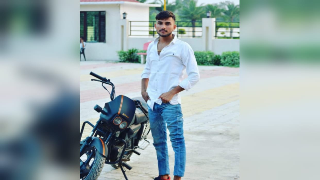 Meerut: Firing from a pistol on a young man standing outside the house in Rohta