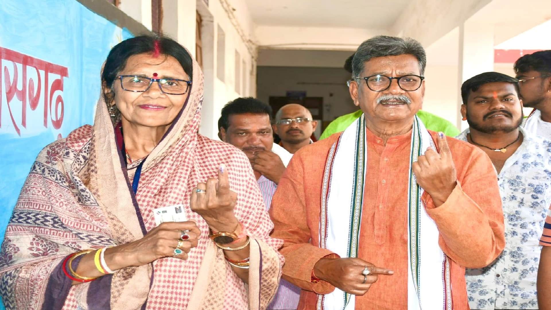 Loksabha Election 2024: leaders of Chhattisgarh cast their votes from elections, see photos