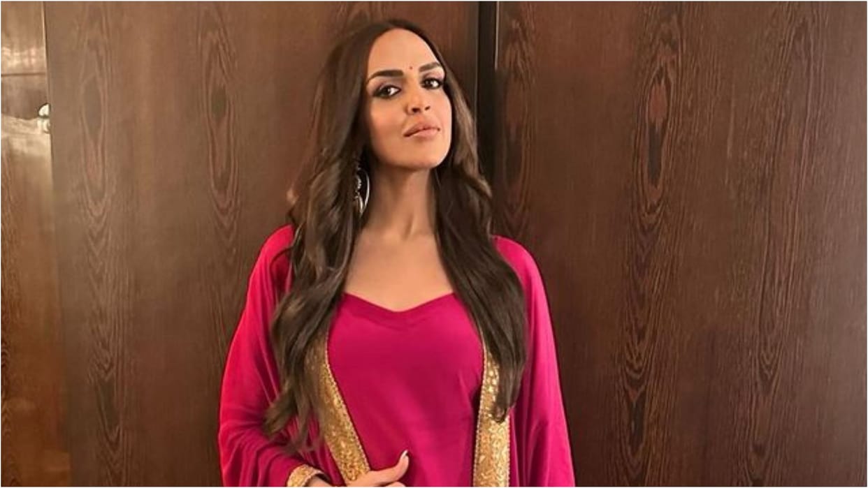 Esha Deol First Meeting with Dharmendra first wife Prakash Kaur Sunny deol Made All arrangements