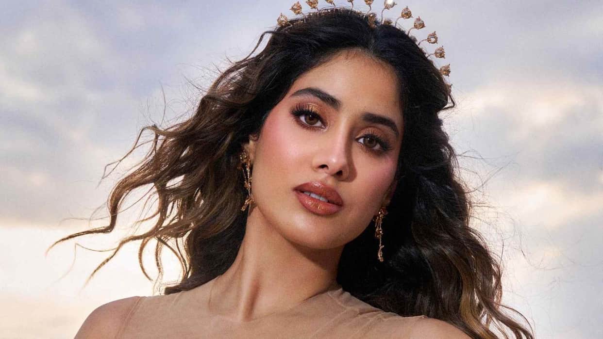 Janhvi kapoor watched amaran calls it most heartwarming film of the year