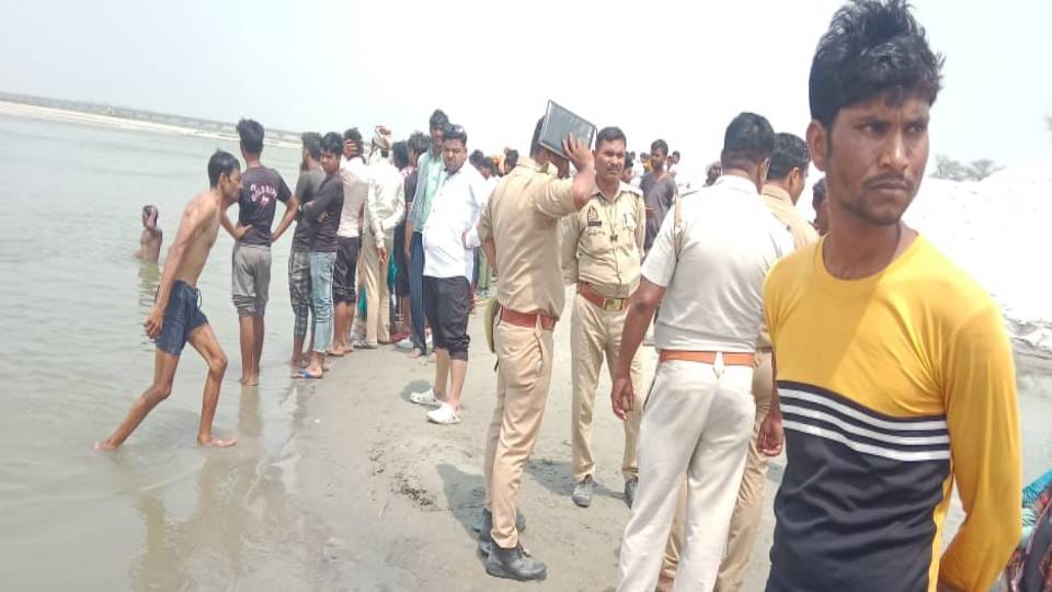Three children drowned in Ganga who went to take bath in Kasganj