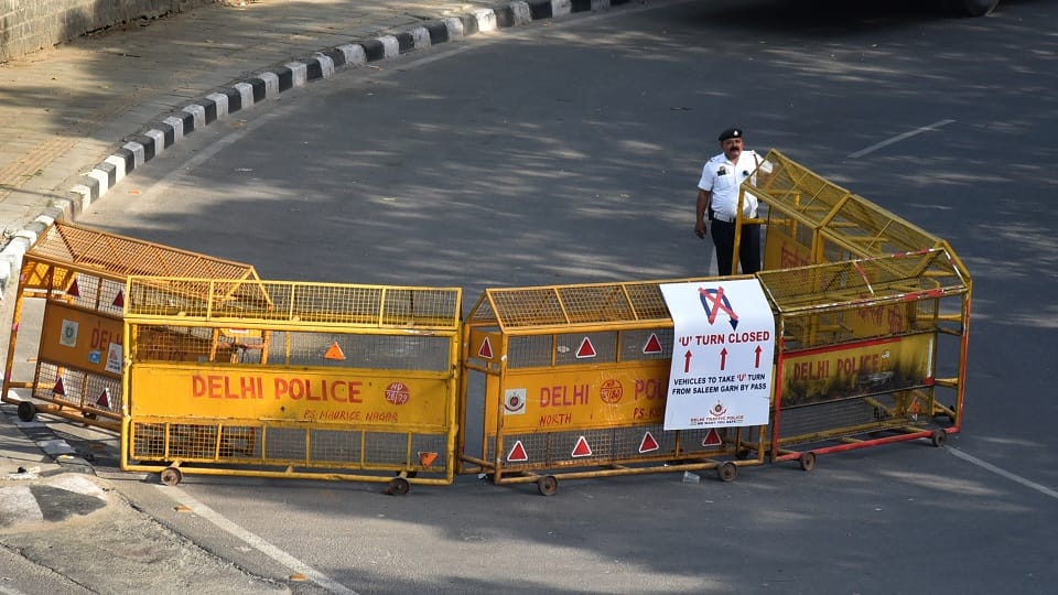 Kashmiri Gate bus stand and Nigam Bodh Ghat U-turn on Ring Road closed for vehicles