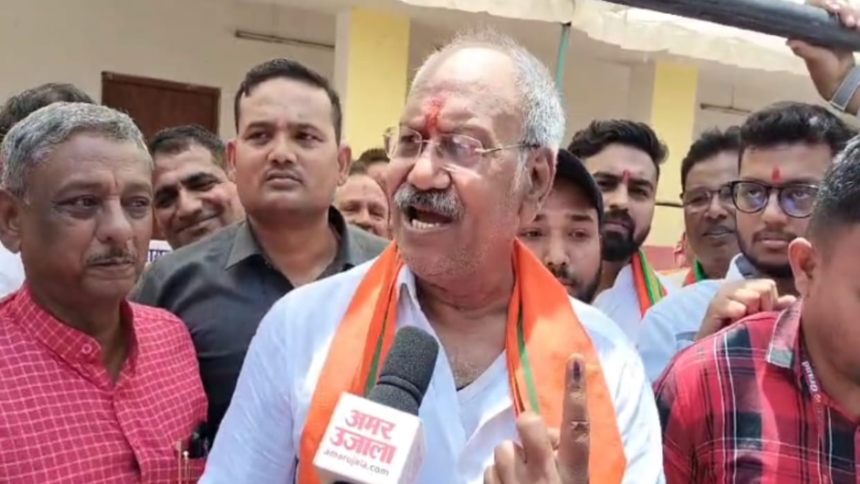 Lok Sabha Elections 2024: Brijmohan Aggarwal arrived with his family to cast his vote