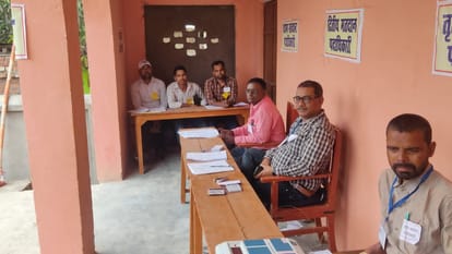 Lok Sabha : Vote boycott in Khagaria and Madhepura, clash between two parties, EVM also damaged 2024 election