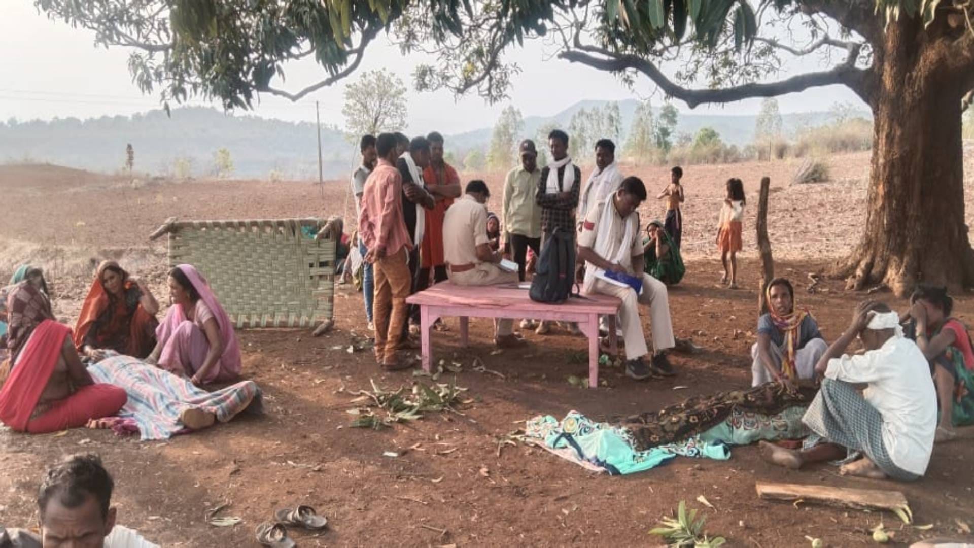 मृतक के परिजन