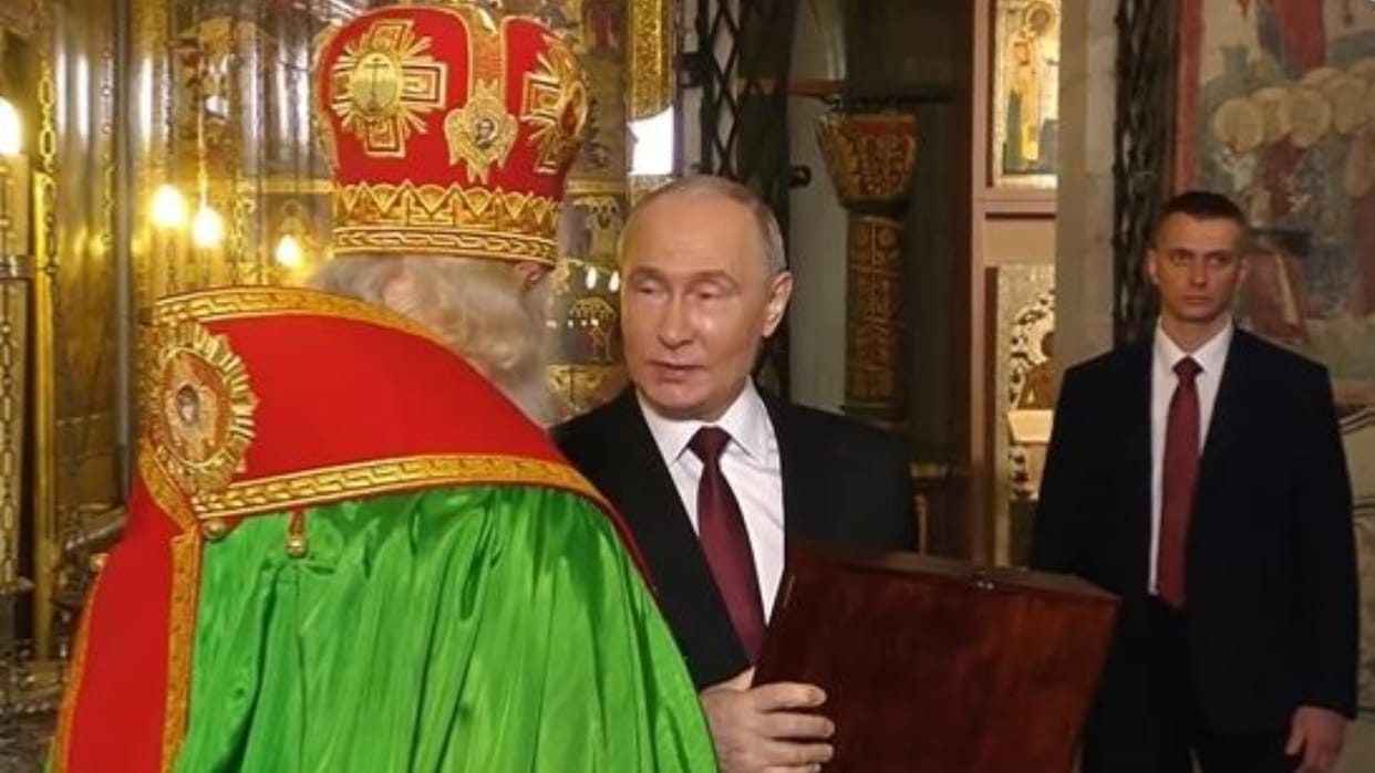 Vladimir Putin takes oath for President of Russia says leading country is most sacred duty
