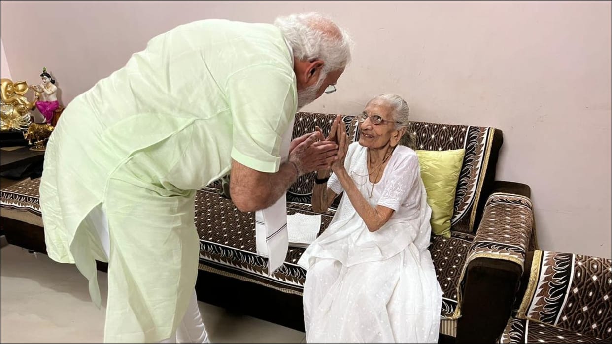 PM Modi elder brother somabhai modi remembers his mother during third phase voting Lok Sabha Polls