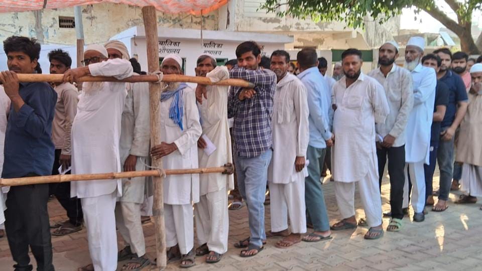 Voting in Sambhal in pictures: Left all work in morning...voting first, youth showed enthusiasm vote for first