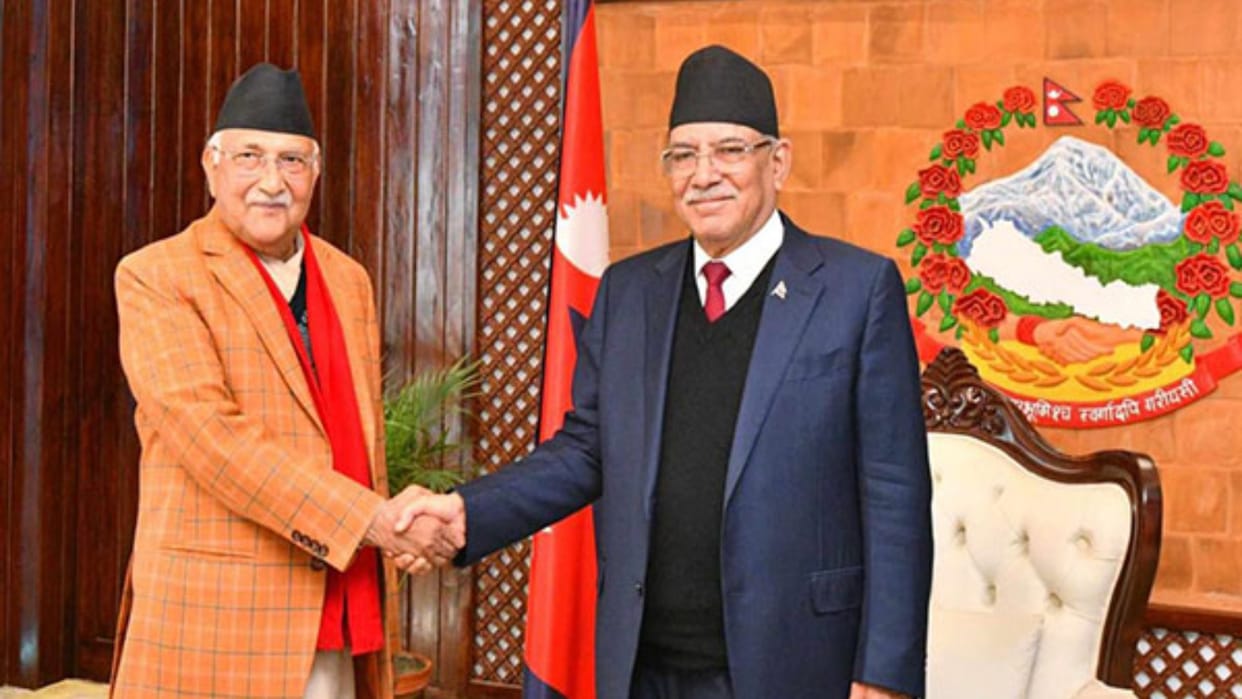 Nepal: Split in the ruling coalition in Nepal, many MPs applied to form a new party
