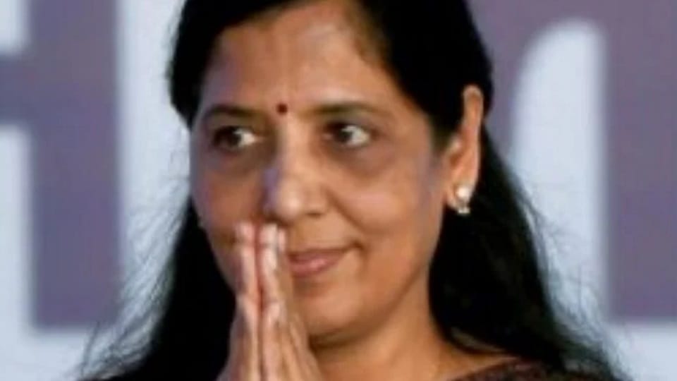 Sunita Kejriwal will campaign in Punjab for Loksabha Election