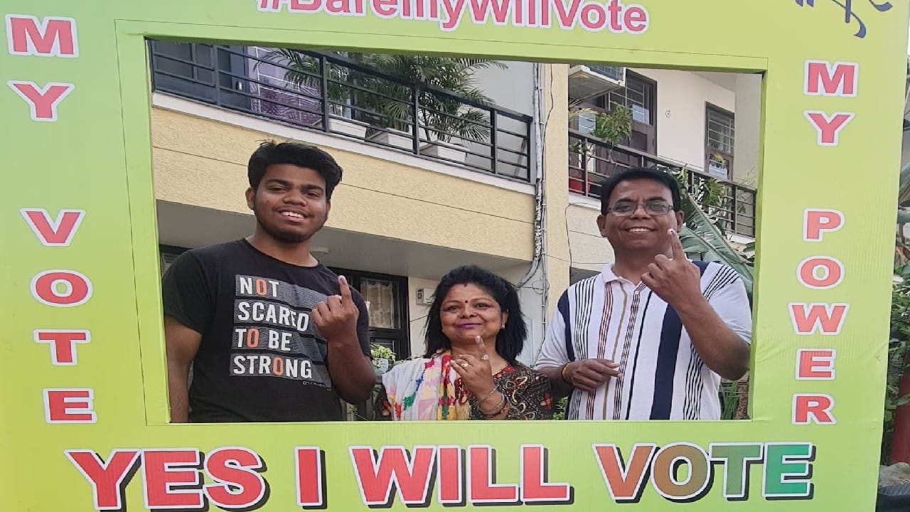Lok Sabha Election 2024 Phase 3 Polling voter casts his vote and took selfie