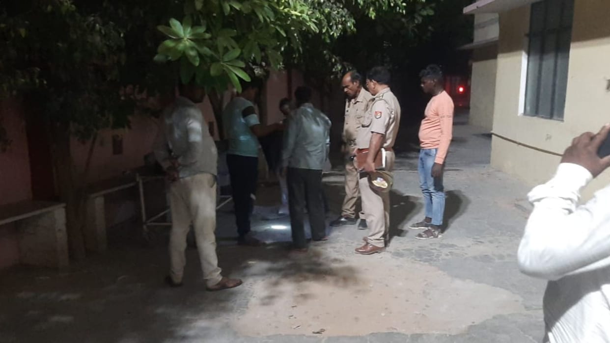 one man died on road accident and youth injured in sonbhadra