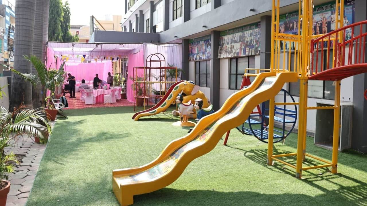 pink voter center loksabha election 2024 indore