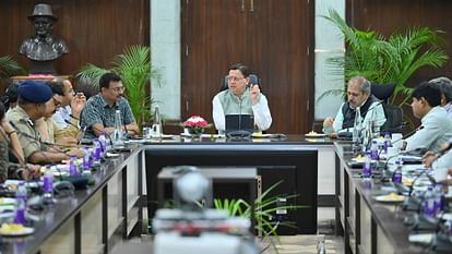 Uttarakhand Forest Fire CM Dhami Review Meeting in Dehradun Today Over Fire Havoc News in Hindi