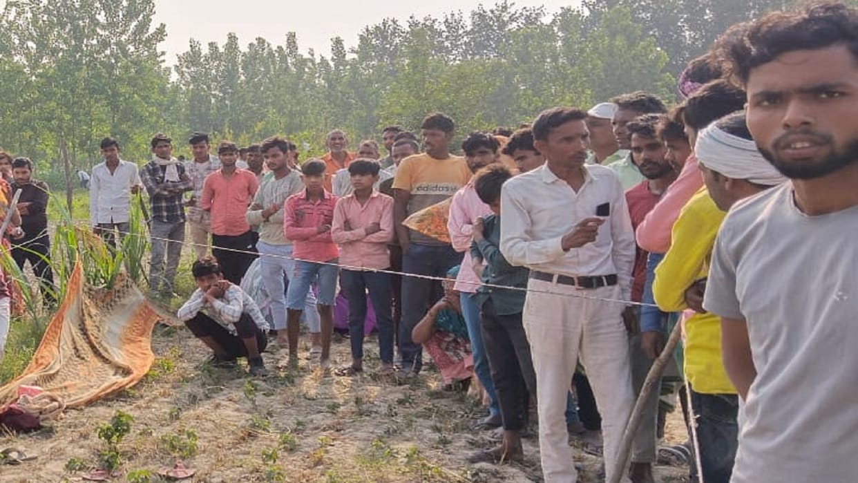 Couple Murder in Amroha Body of woman found half naked in field farmer found hanging from noose