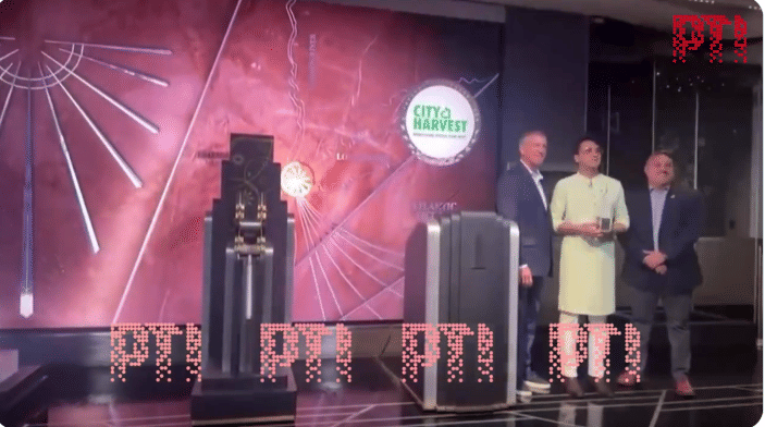 US: This Indian chef lit up Empire State Building by pressing a button, became a part of fight against hunger