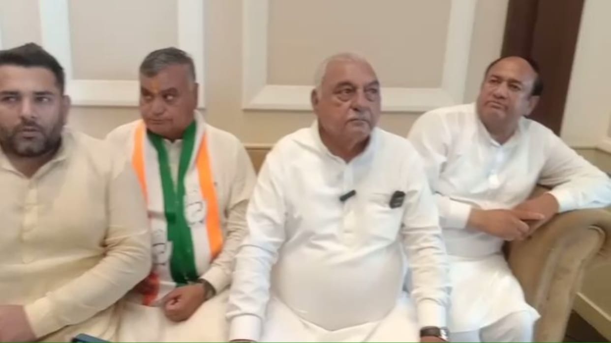 Haryana: Bhupendra Hooda said- If JJP is with the opposition then write to the Governor