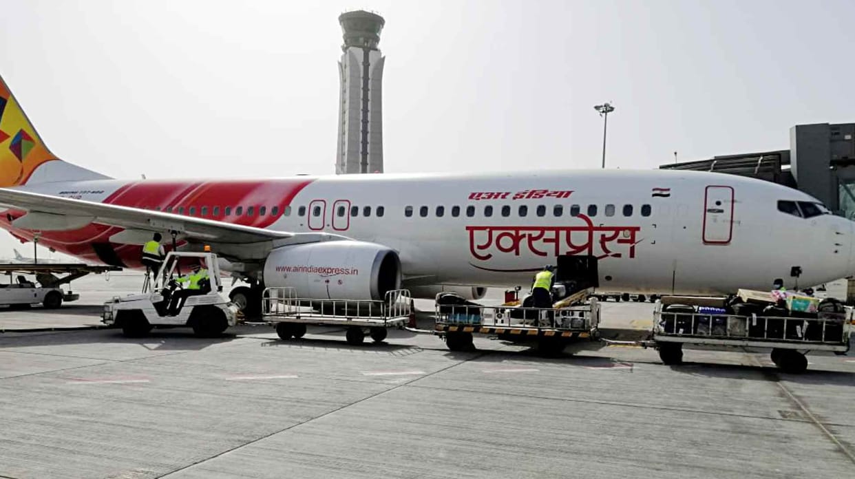 Due to low visibility, both Delhi-Pantnagar flights were cancelled, causing inconvenience to passengers
