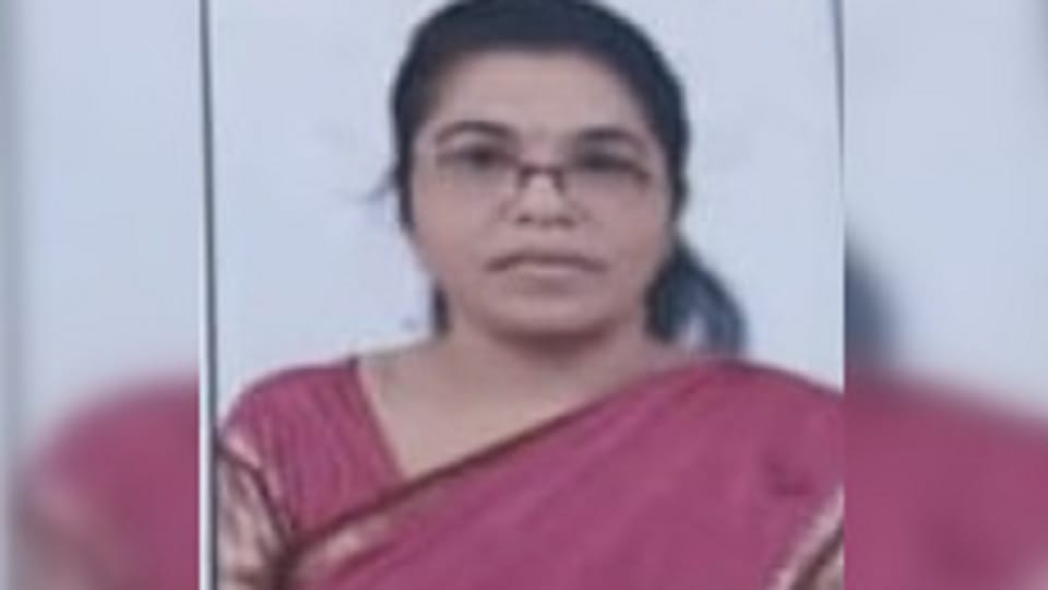 Female polling worker dies due to collision with unknown vehicle