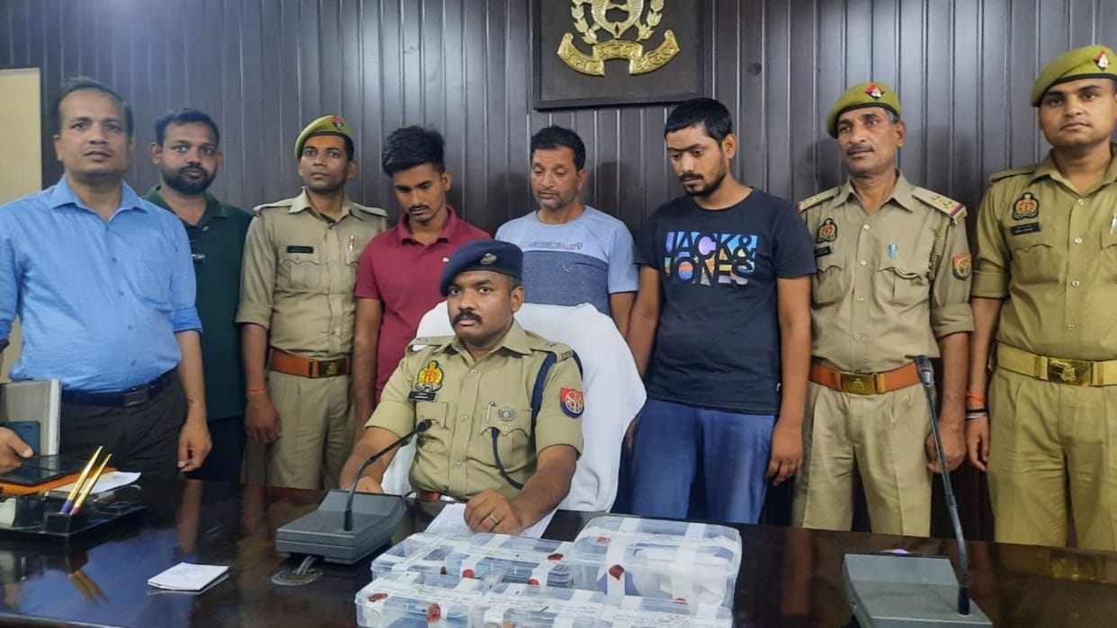 three criminals of interstate gang arrested in varanasi