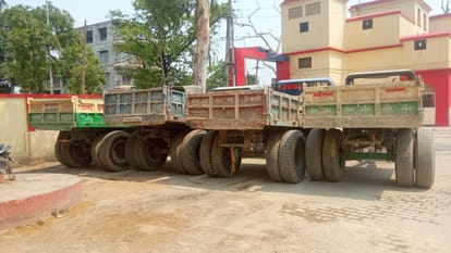 Illegal mining exposed in Azamgarh Five tractor trolleys and one JCB recovered six people in police custody