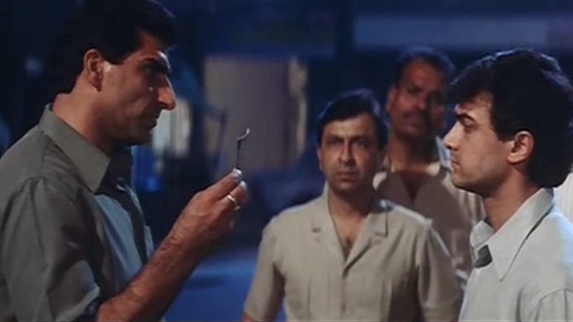 25 years of Sarfarosh Aamir Khan and All the stars of the film will be seen at the special screening
