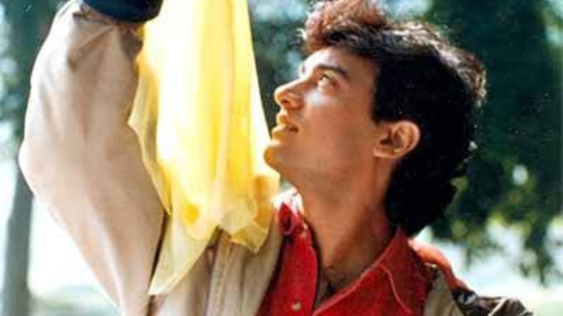 25 years of Sarfarosh Aamir Khan and All the stars of the film will be seen at the special screening