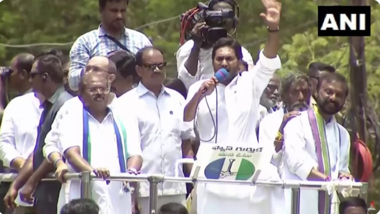 LS Polls: Andhra CM Jagan Mohan targets Chandrababu Naidu, accuses him of doing caste-religion politics
