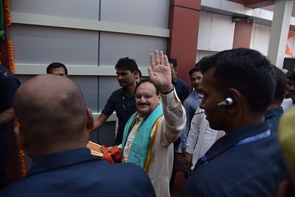 जेपी नड्डा बोले: जीत के लिए खटकाएं हर घर की कुंडी, चुनाव के पहले कम से कम तीन बार मिलें वोटर से JP Nadda said: To win, knock the doorbell of every house, meet the voters at least three times before the elec