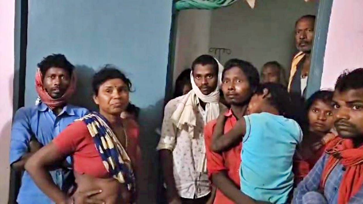 Bihar Woman dies due to lightning strike in Begusarai three people seriously injured