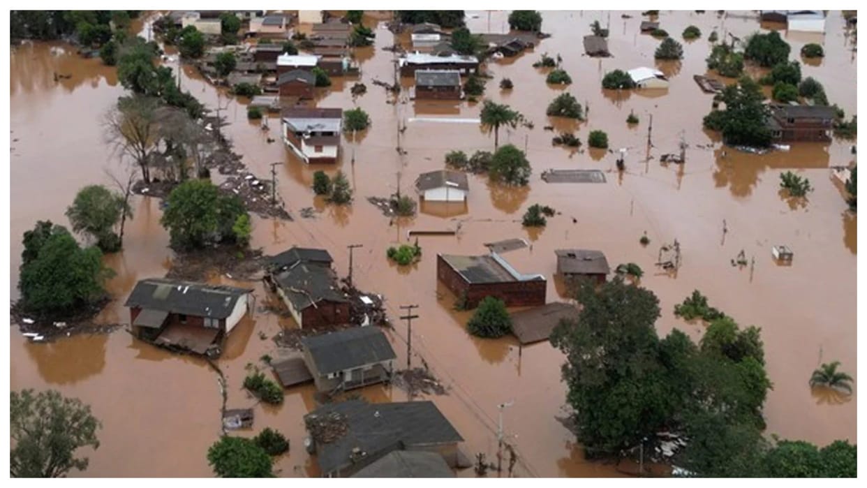 Pakistan heavy rains people killed many missing Khyber Pakhtunkhwa flash floods and landslides Hindi updates