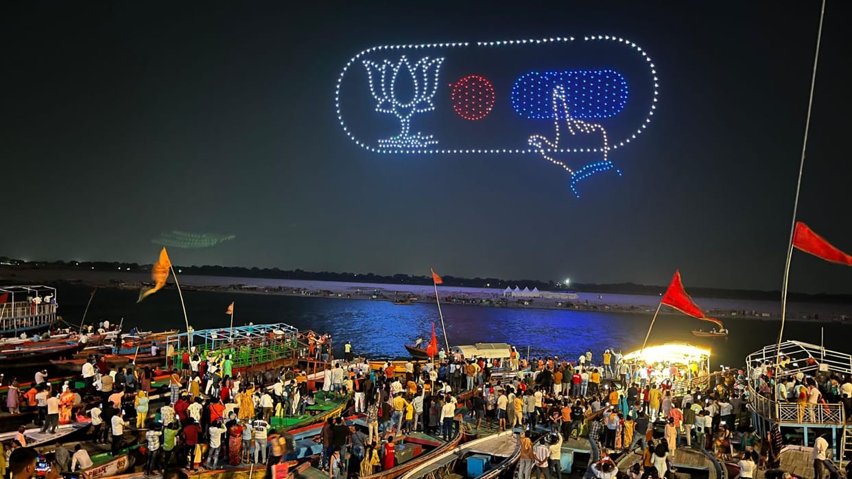 one thousand drones flew together in Varanasi ghat