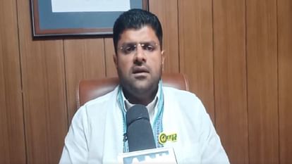 Haryana: दुष्यंत का सीएम पर निशाना, बोले- दिल्ली पुलिस के इनपुट पर हुए एनकाउंटर पर सीएम ले रहे श्रेय Haryana: Dushyant's target on CM, said - CM is taking credit for the encounter