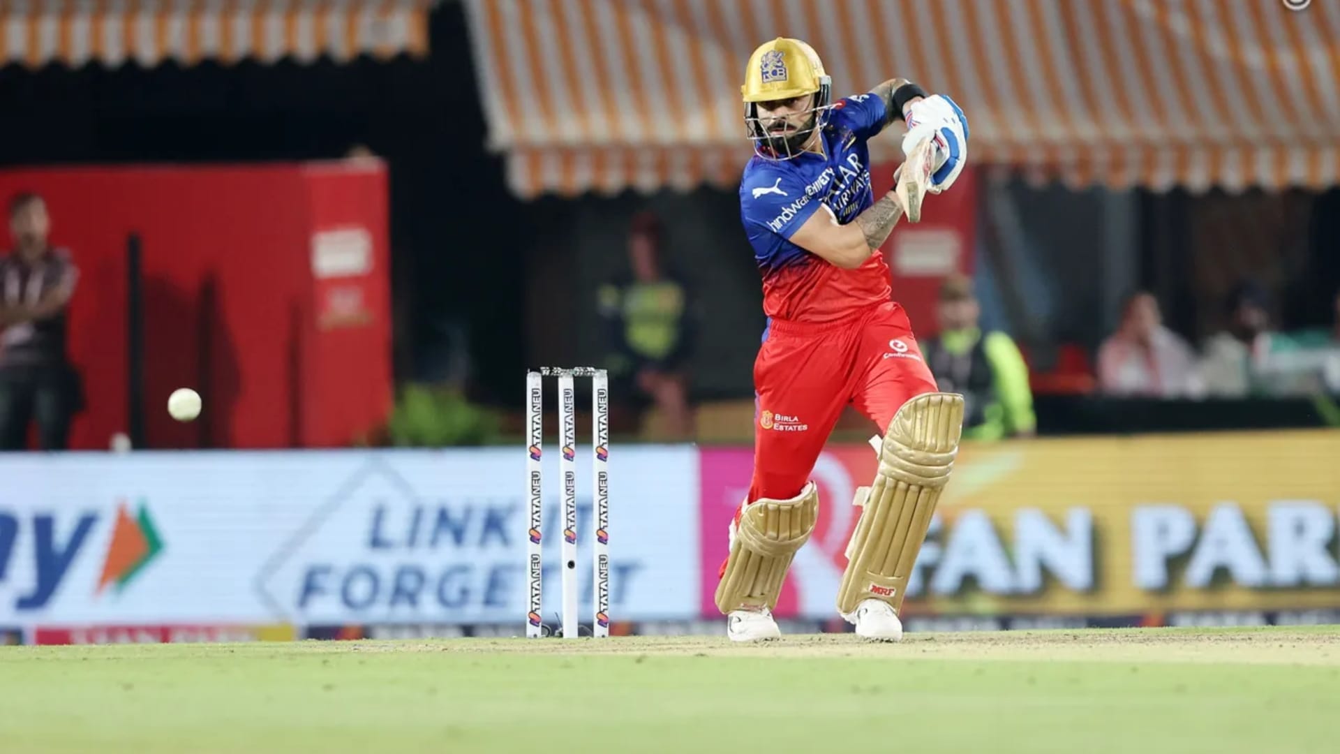 RCB vs PBKS : Virat Kohli completes 600 plus runs in IPL equals KL rahul record of most times 600+ runs in IPL