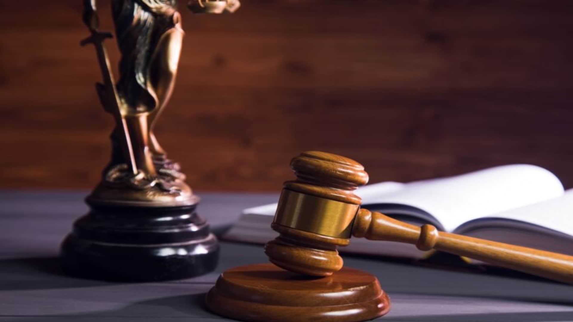 कोर्ट का आदेश