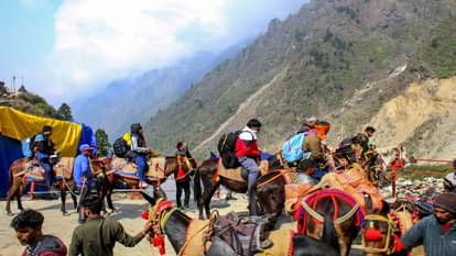 Kedarnath Dham doors opened devotees crowd gathered Chardham Yatra 2024 Watch Photos