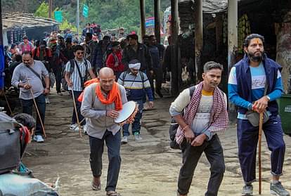 Kedarnath Dham doors opened devotees crowd gathered Chardham Yatra 2024 Watch Photos