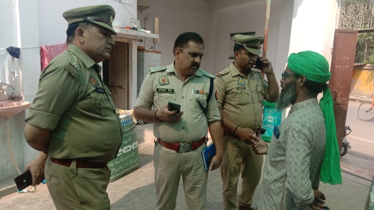 businessman shot after offering namaz mosque in varanasi