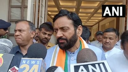 Haryana Politics: सीएम नायब सिंह बोले- कांग्रेस खो चुकी जनता का विश्वास; पूर्व सीएम से मिलने पहुंचे JJP विधायक Haryana CM Nayab Singh said, Congress has lost trust of people; JJP MLA arrived to meet former CM