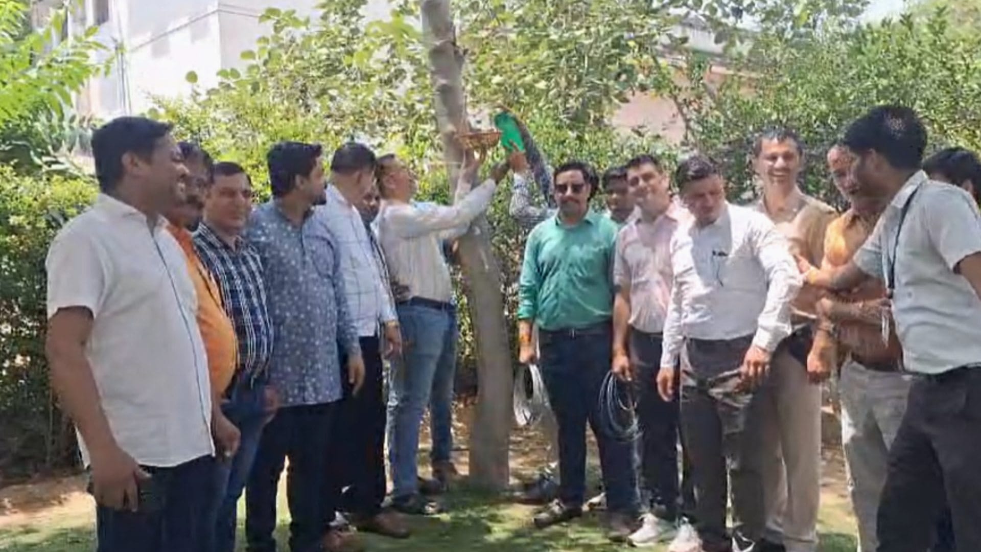 पशु पक्षियों को जल संकट से बचने की पहल