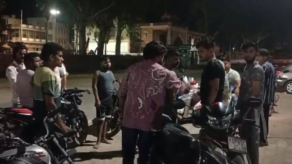 Councilor and two sons injured in dispute while getting street lights repaired in vrindavan
