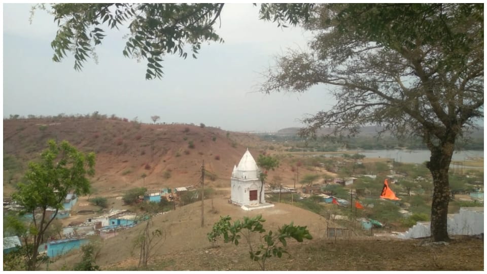 Parshuram Jayanti: The statue of Lord Parshuram was found from under the Baria tree on a 320 feet high
