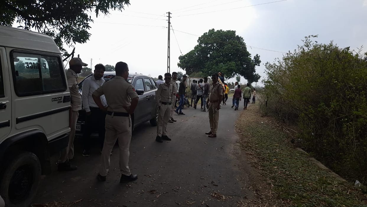 In Damoh, the groom's wedding took place in the presence of police force