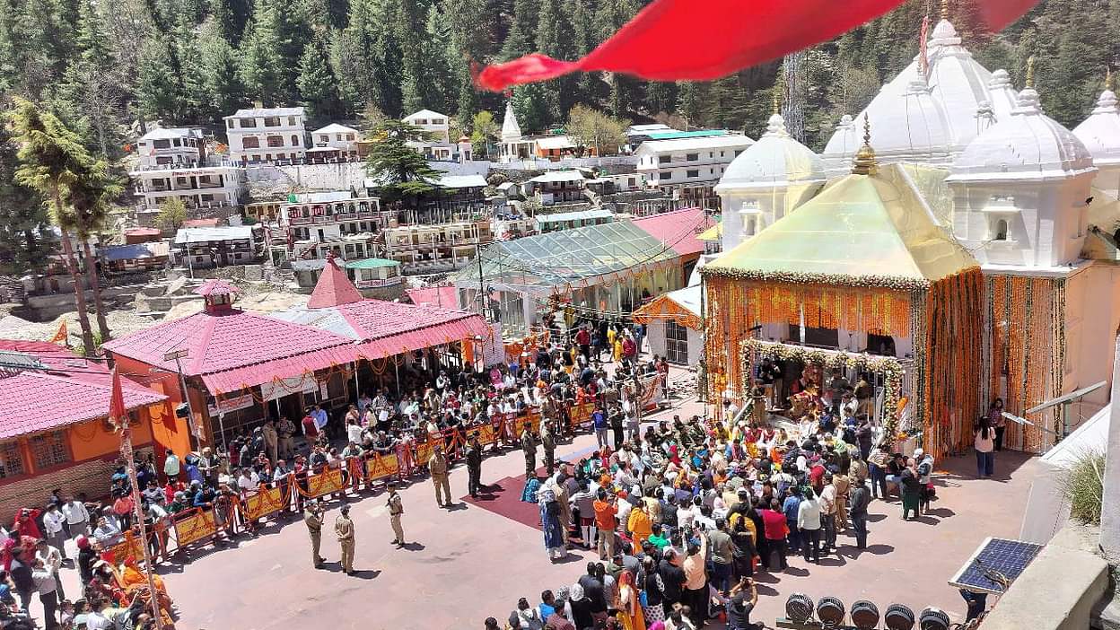 Chardham Yatra 2024 New Record Made In Just Five Days More Than 2.50 Lakh  Devotees Reached Chardham - Amar Ujala Hindi News Live - Chardham Yatra:चरम  पर उत्साह...पांच दिन में ही बन