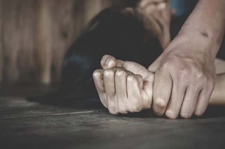 Bihar News: नाबालिग ने अपने ही जीजा पर लगाया दुष्कर्म का आरोप, बहन बोली- झूठ बोल रही है